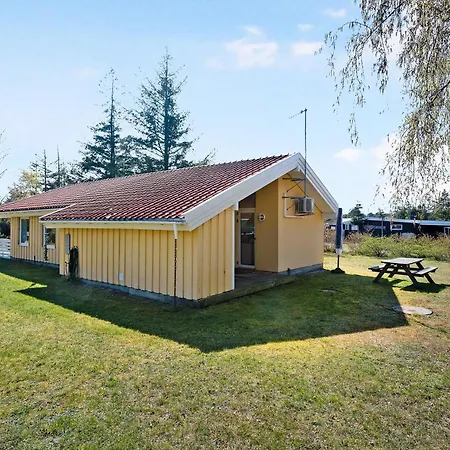 Cozy And Well-appointed Summer House Close To A Great Bathing * Ebeltoft