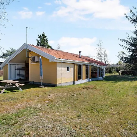 Cozy And Well-appointed Summer House Close To A Great Bathing Ebeltoft