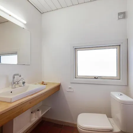 Casa vacanze Cozy And Well-appointed Summer House Close To A Great Bathing