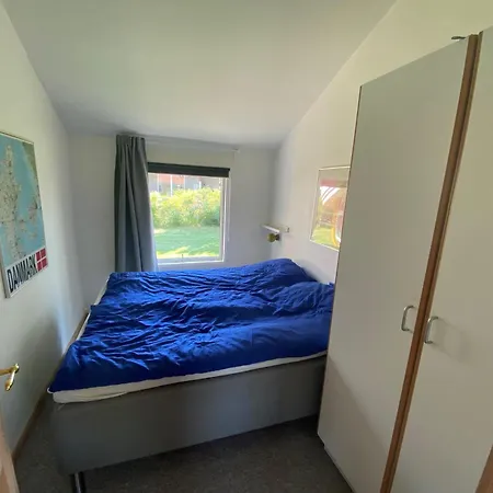 Casa vacanze Cozy And Well-appointed Summer House Close To A Great Bathing *